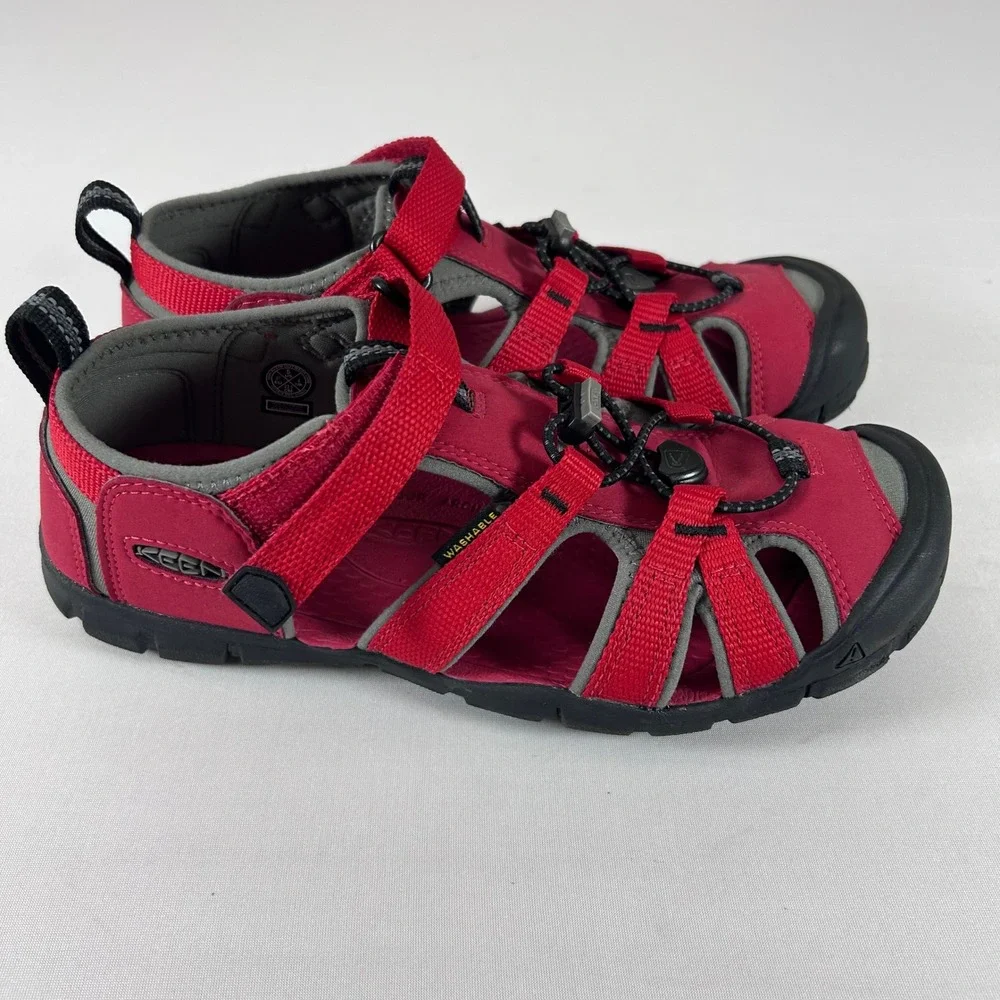 KEEN Seacamp II CNX Sandals Kids 5 Red Black Hiking Water Sport Shoes Outdoor